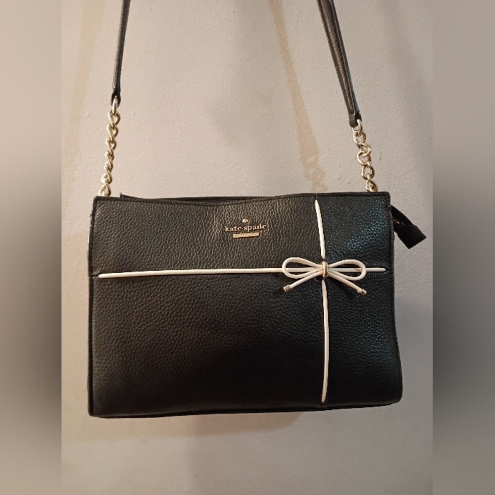 Kate Spade, EUC, Women's, Crossbody Bag, Zipper Closure, Color Black - Picture 3 of 9